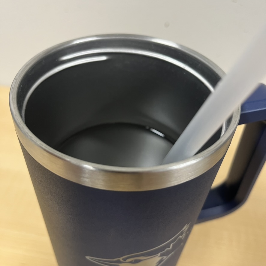 I also want to try and replicate this twisted shape where the lid sits in. I've never done anything with a twist like this yet, so trying to tackle that plus integrating it into the metal will be a challenge. I excluded the lid as part of this formstorming because it's too complex and I'm already out of time, so I'm trying to make my life easier.